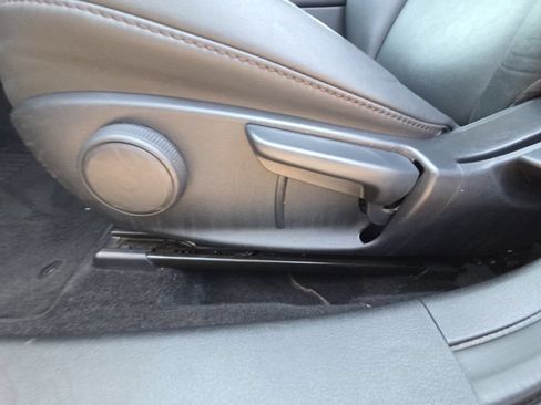 Used 2024 MAZDA MAZDA3 s FWD image 24