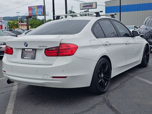 Used 2013 BMW 320i Sedan RWD image 5
