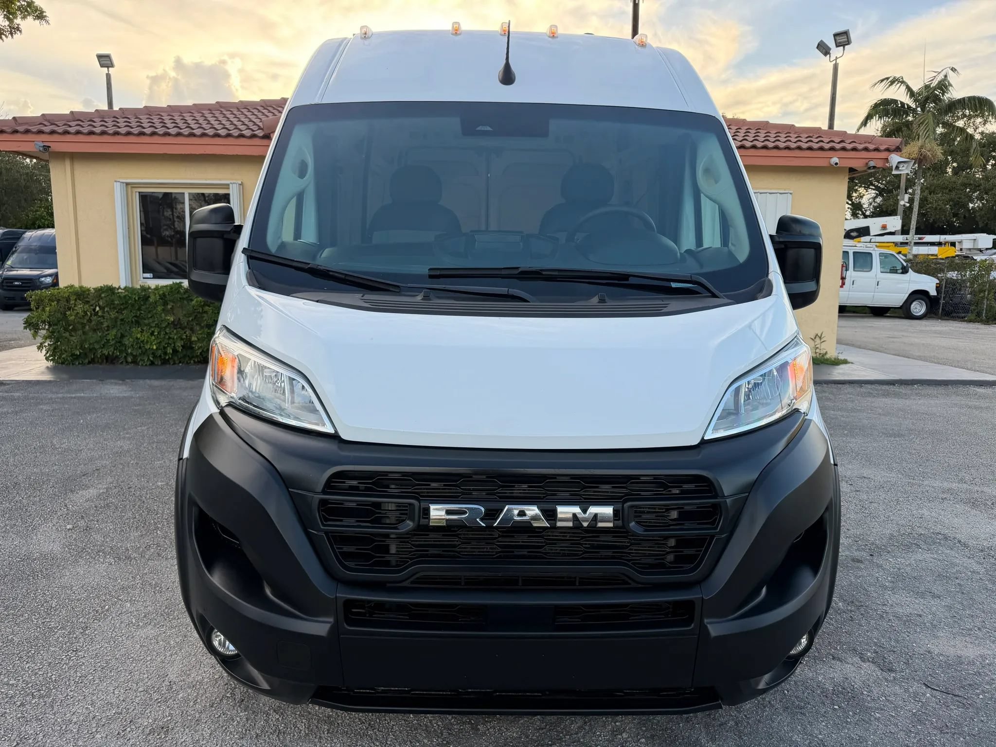 Used 2025 RAM ProMaster 2500 w/ Convenience Group FWD image 10