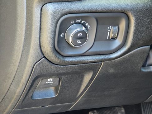 New 2026 RAM 1500 Express AWD/4WD image 33