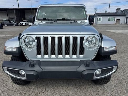 Used 2022 Jeep Wrangler Unlimited Sahara w/ Cold Weather Group AWD/4WD image 2