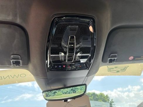 Certified 2025 Cadillac Escalade IQ Luxury 2 w/ LPO, Premium Carpet Package AWD/4WD image 21