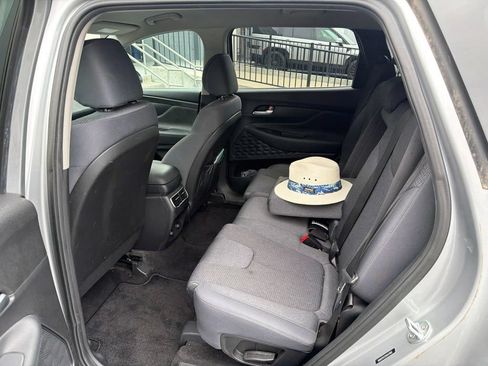 Used 2022 Hyundai Santa Fe SEL FWD image 9