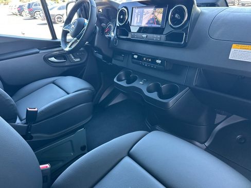 New 2026 Mercedes-Benz Sprinter 2500 image 17