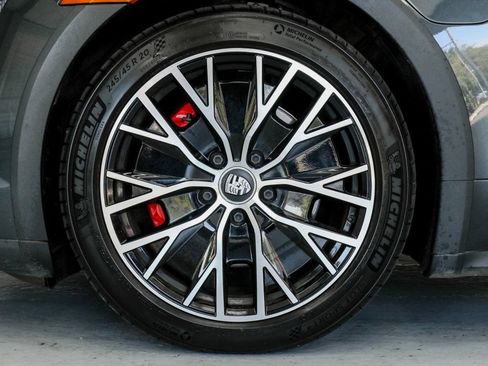 Used 2022 Porsche Taycan 4S AWD/4WD image 8