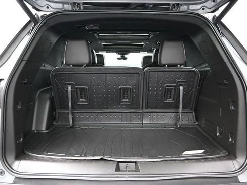 Used 2023 Chevrolet Traverse RS w/ LPO, Floor Liner Package AWD/4WD image 25