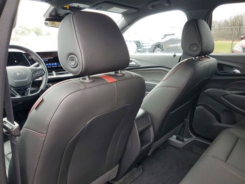 Certified 2025 Chevrolet Trax RS w/ Driver Confidence Package image 26