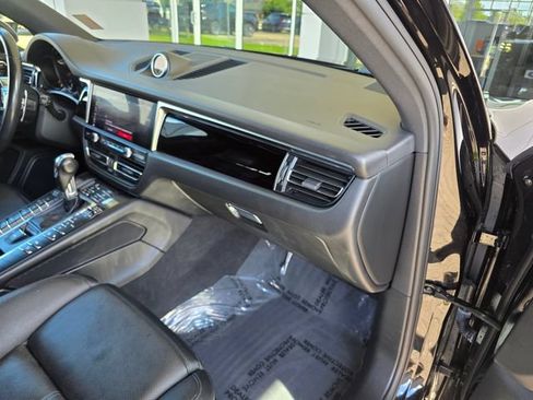 Used 2020 Porsche Macan AWD/4WD image 10