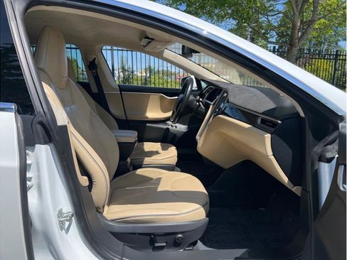 Used 2014 Tesla Model S 85 image 17