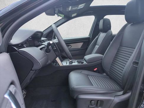 Used 2024 Land Rover Discovery Sport Dynamic SE image 20