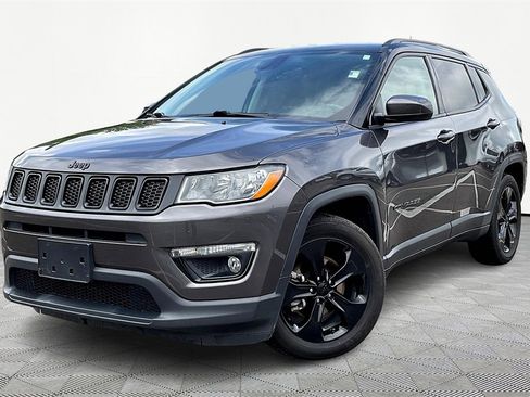 Used 2020 Jeep Compass Latitude image 2