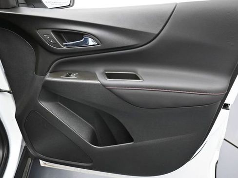 Used 2022 Chevrolet Equinox RS w/ LPO, Floor Liner Package FWD image 30