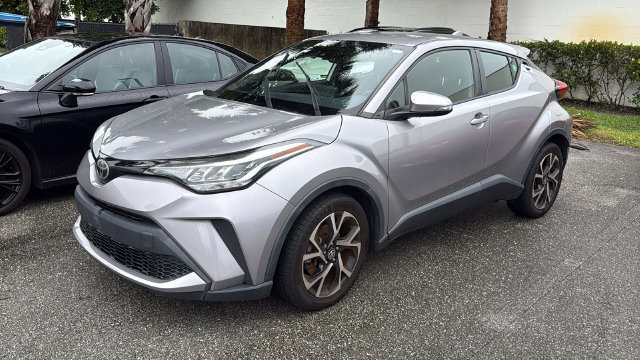 Used 2020 Toyota C-HR XLE FWD image 3