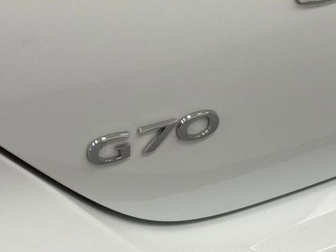 Used 2026 Genesis G70 2.5T image 7