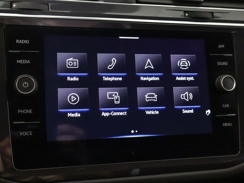 Certified 2023 Volkswagen Tiguan SE image 48