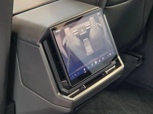 Used 2024 Tesla Cybertruck AWD Crew Cab image 21