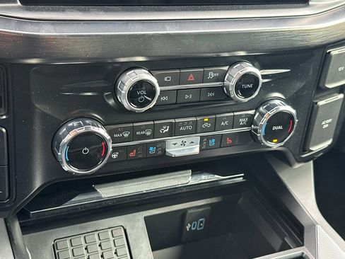 New 2025 Ford F250 Lariat w/ Lariat Ultimate Package image 23