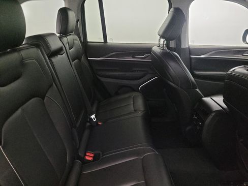 Used 2022 Jeep Grand Cherokee Limited 4xe image 19