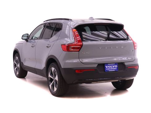 New 2026 Volvo XC40 B5 Core image 5