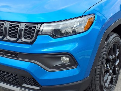 Certified 2025 Jeep Compass Latitude w/ Convenience Group AWD/4WD image 27