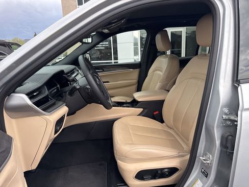 Used 2022 Jeep Grand Cherokee Limited 4xe AWD/4WD image 7