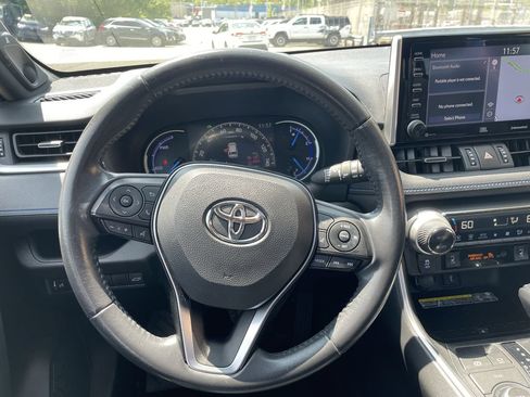 Used 2020 Toyota RAV4 XSE AWD/4WD image 16