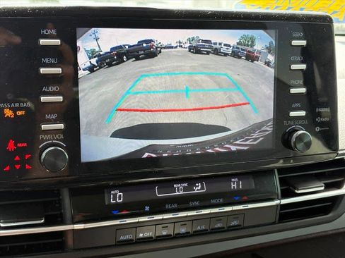 Used 2022 Toyota Sienna LE FWD image 14