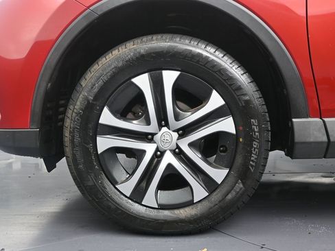 Used 2017 Toyota RAV4 LE image 9