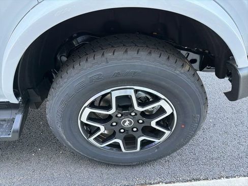 New 2026 Ford Bronco Outer Banks AWD/4WD image 6