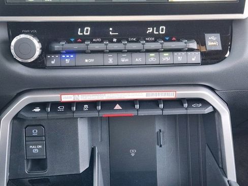 New 2025 Toyota Tundra Platinum image 36