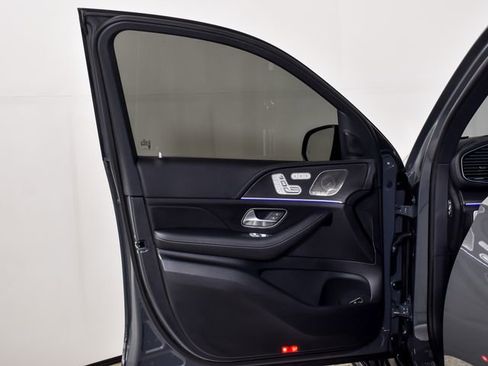 Certified 2025 Mercedes-Benz GLS 580 4MATIC image 19
