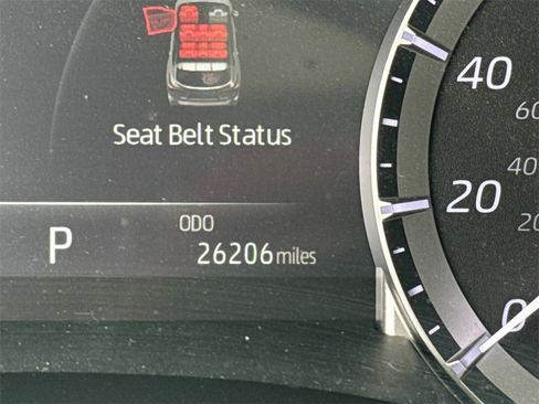 Certified 2023 Toyota Highlander XLE image 28