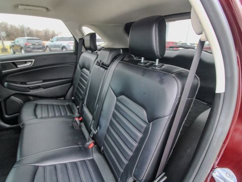 Used 2024 Ford Edge SEL image 9