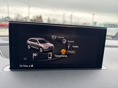 Used 2017 Audi Q7 3.0T Premium Plus w/ Premium Plus Package image 46