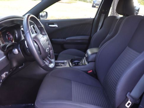 Used 2019 Dodge Charger GT w/ Blacktop Package RWD image 10