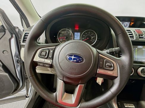 Used 2017 Subaru Forester 2.5i Premium w/ Popular Package #2A AWD/4WD image 11