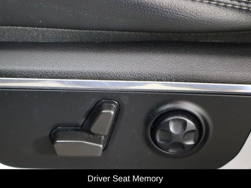 Used 2021 RAM 1500 Laramie AWD/4WD image 22