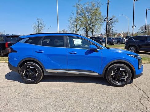 Certified 2026 Kia Sportage EX w/ EX Panorama Roof Package image 7