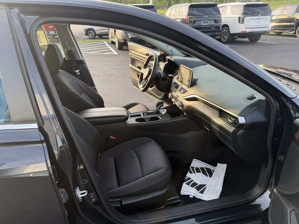 Used 2022 Nissan Altima 2.5 SV FWD image 31
