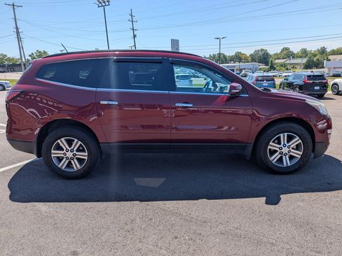 Used 2015 Chevrolet Traverse LT FWD image 7