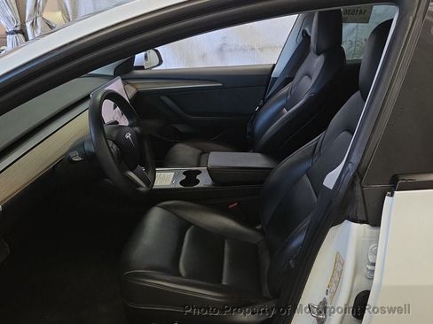 Used 2022 Tesla Model 3 Long Range AWD/4WD image 2