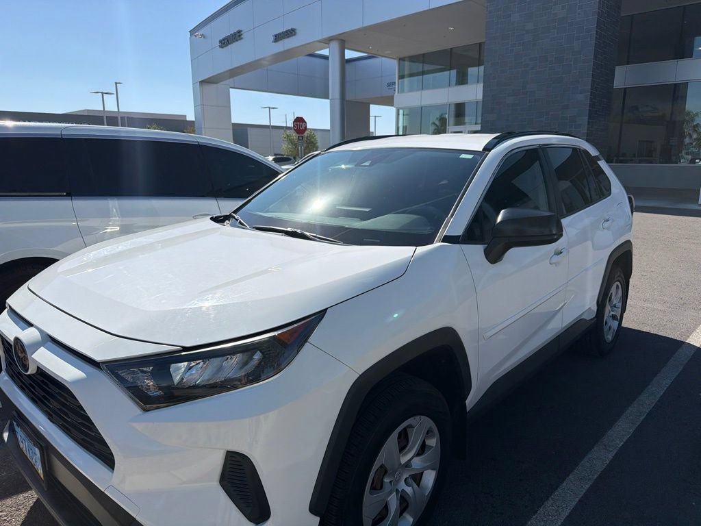 Used 2019 Toyota RAV4 LE w/ Carpet Mat Package FWD image 34