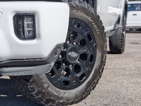 Used 2024 Chevrolet Silverado 2500 LTZ w/ LTZ Plus Package image 35