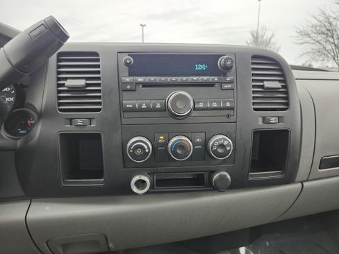 Used 2008 GMC Sierra 1500 W/T w/ SL Package image 25