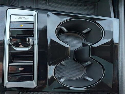 Certified 2025 Volkswagen Atlas SEL Premium R-Line image 39