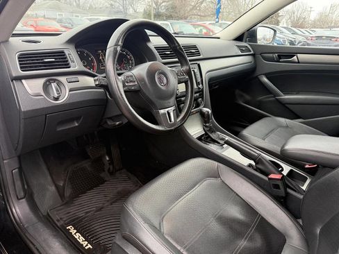 Used 2014 Volkswagen Passat 2.5 SE image 9