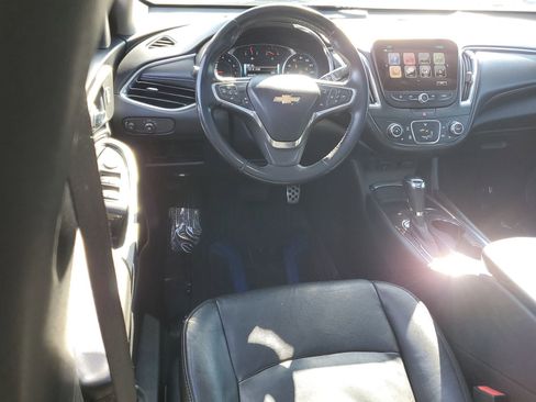 Used 2017 Chevrolet Malibu LT w/ Leather Package FWD image 11