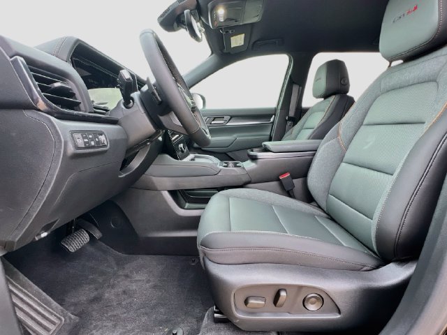 New 2027 GMC Terrain AT4 w/ Convenience Package III AWD/4WD image 15