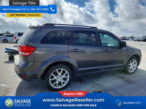Used 2014 Dodge Journey SXT w/ Flexible Seating Group image 4