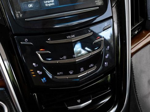 Used 2019 Cadillac Escalade Premium Luxury w/ LPO, Radiant Package RWD image 28